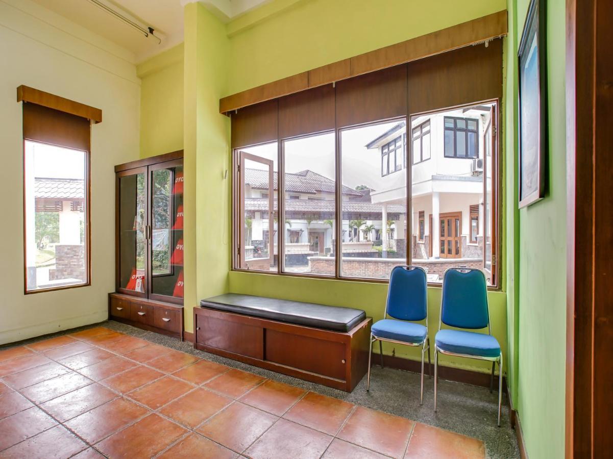 Oyo 3896 Villa Pesona Wisata Puncak Cianjur Exterior photo